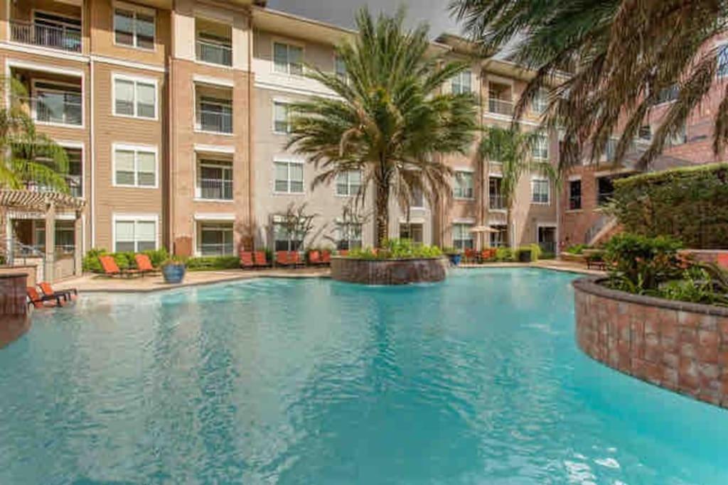 Luxe Apt With Pool, Gym, Wi-Fi, Pets Allowed Apartment Houston Luaran gambar