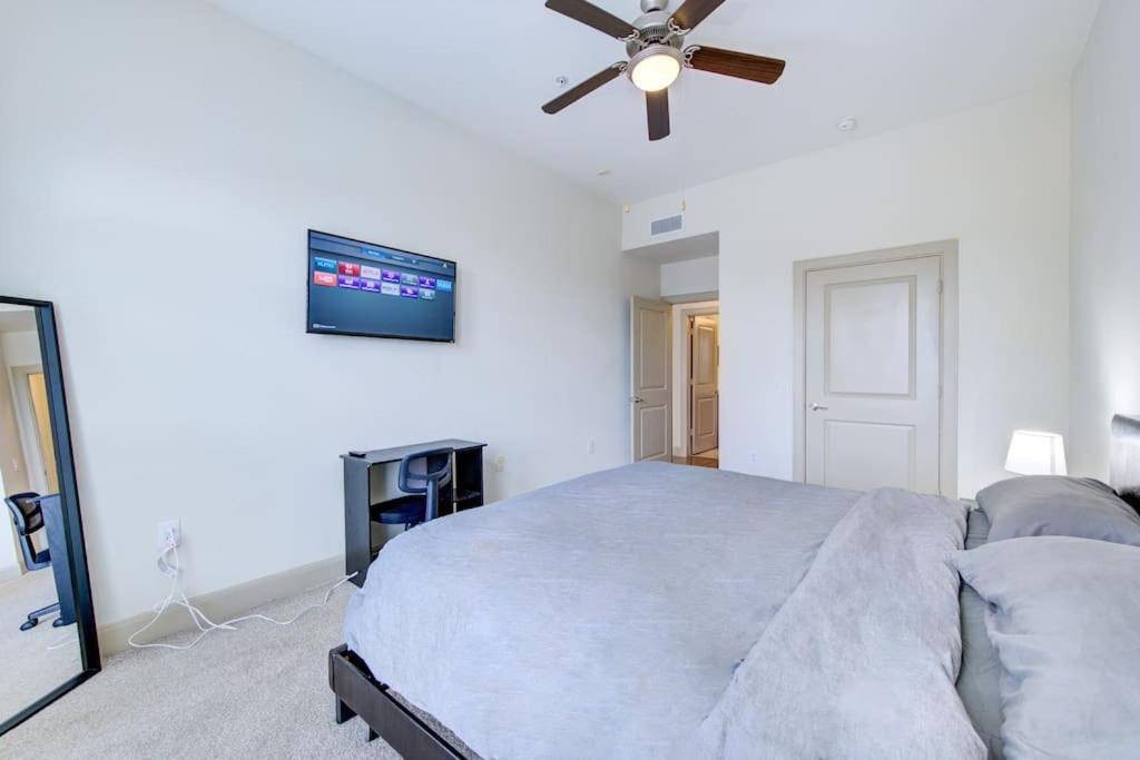 Luxe Apt With Pool, Gym, Wi-Fi, Pets Allowed Apartment Houston Luaran gambar